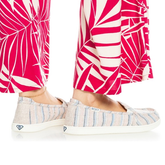 NWT Roxy Minnow Slip On Shoes - Picture 5 of 15